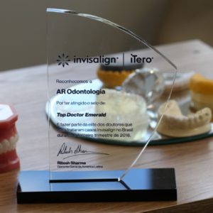 AR odontologia top Doctor Emerald Invisalign, Dr Alysson Resende, Dr Guilherme Castro, Dra Jenyfer Oliveira