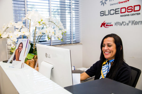 Atendimento AR odontologia Invisalign BH