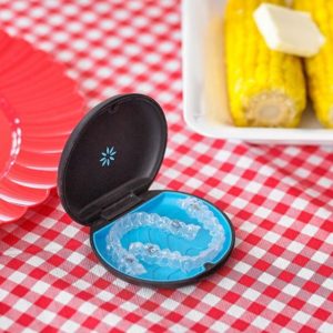 Na hora de comer invisalign